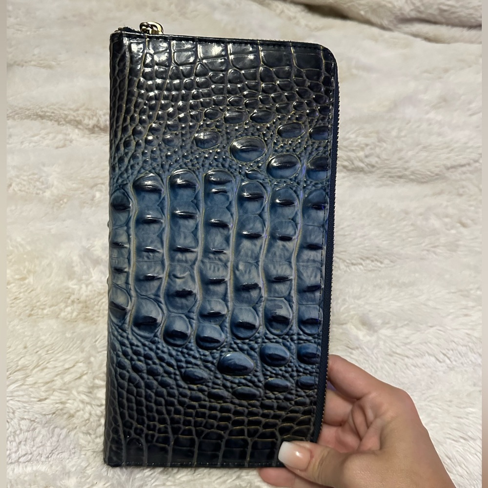 Brahmin Skyler wallet